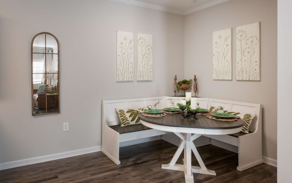 2R - 2 bedroom floorplan layout with 2 bathrooms and 1075 square feet (Charming Dining Nook)