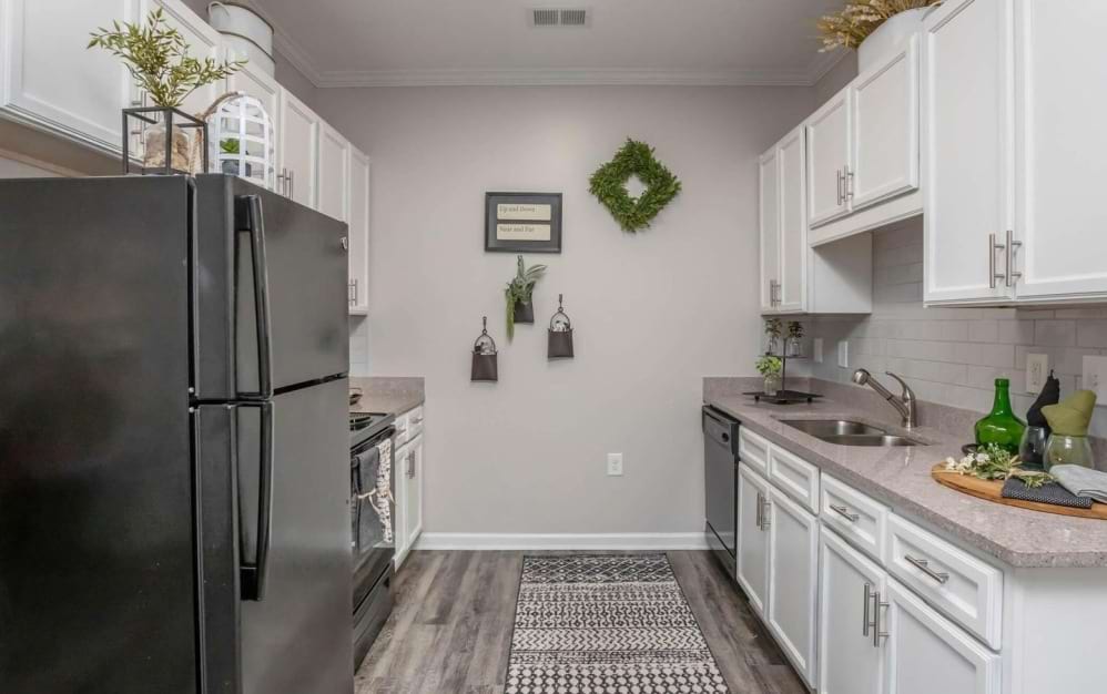 2R - 2 bedroom floorplan layout with 2 bathrooms and 1075 square feet (Gourmet Designer Kitchen)