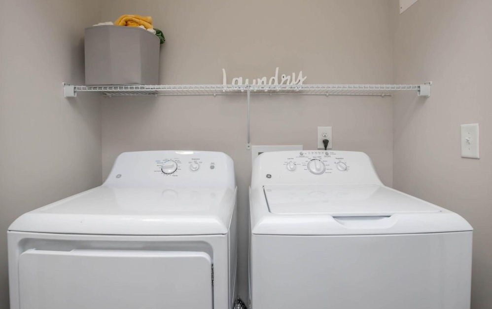 2R - 2 bedroom floorplan layout with 2 bathrooms and 1075 square feet (Full Size Laundry Room)